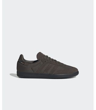JI3213_1_FOOTWEAR_Photography_Side-Lateral-Center-View_grey.jpg