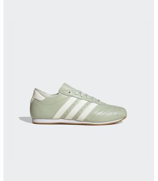 JS0710_1_FOOTWEAR_Photography_Side-Lateral-Center-View_grey