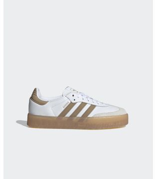JQ0982_1_FOOTWEAR_Photography_Side-Lateral-Center-View_grey