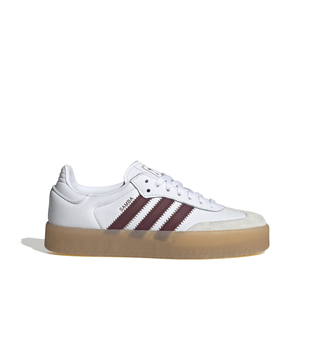 JP5610_1_FOOTWEAR_Photography_Side-Lateral-Center-View_white