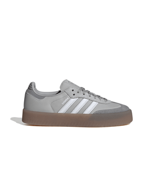 IE9108_1_FOOTWEAR_Photography_Side-Lateral-Center-View_white