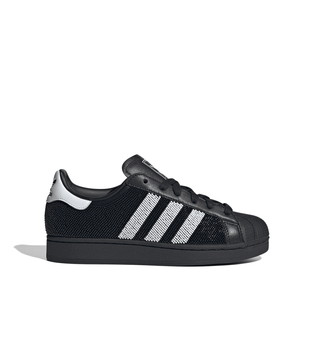 JH7098_1_FOOTWEAR_Photography_Side-Lateral-Center-View_white