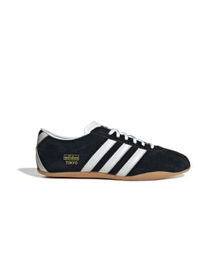 JI0183_1_FOOTWEAR_Photography_Side-Lateral-Center-View_white