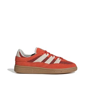 JI2607_1_FOOTWEAR_Photography_Side-Lateral-Center-View_white