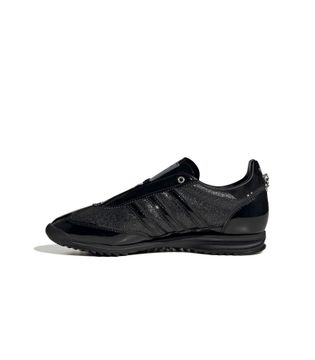 JQ2615_5_FOOTWEAR_Photography_Side-Medial-Center-View_white