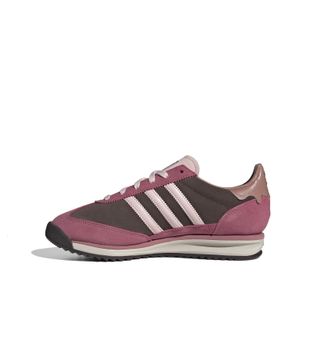 JP5200_5_FOOTWEAR_Photography_Side-Medial-Center-View_white