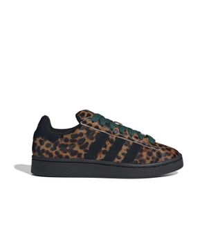 JH9768_1_FOOTWEAR_Photography_Side-Lateral-Center-View_white