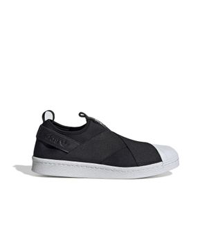 EW2053_1_FOOTWEAR_Photography_Side-Lateral-Center-View_white