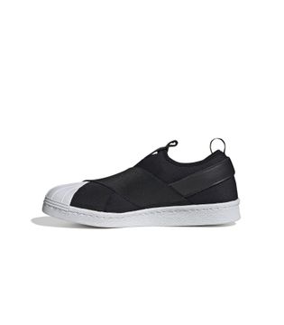 EW2053_5_FOOTWEAR_Photography_Side-Medial-Center-View_white