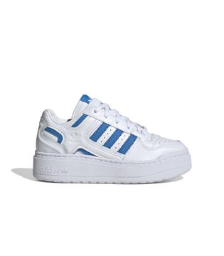 ID0398_1_FOOTWEAR_Photography_Side-Lateral-Center-View_white