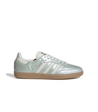 IG1965_1_FOOTWEAR_Photography_Side-Lateral-Center-View_white