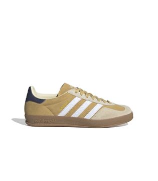JI3523_1_FOOTWEAR_Photography_Side-Lateral-Center-View_white